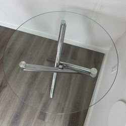 Round Dining Table/Cocktail Table