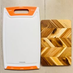 Plastic Cutting Board Reversible Cutting board + Acacia Herringbone Cutting and Serving Board
