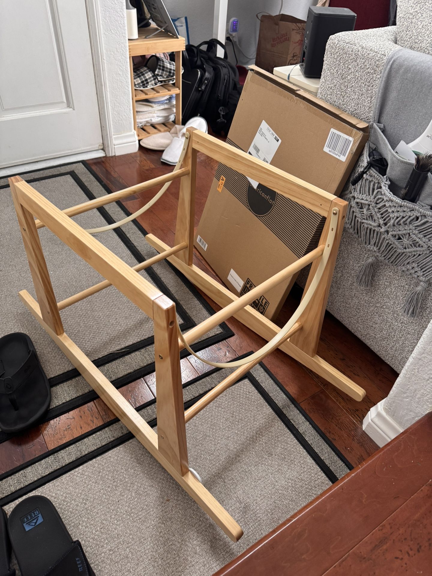 Baby newborn basket rocker stand
