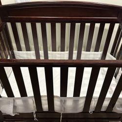Dark brown Baby Crib