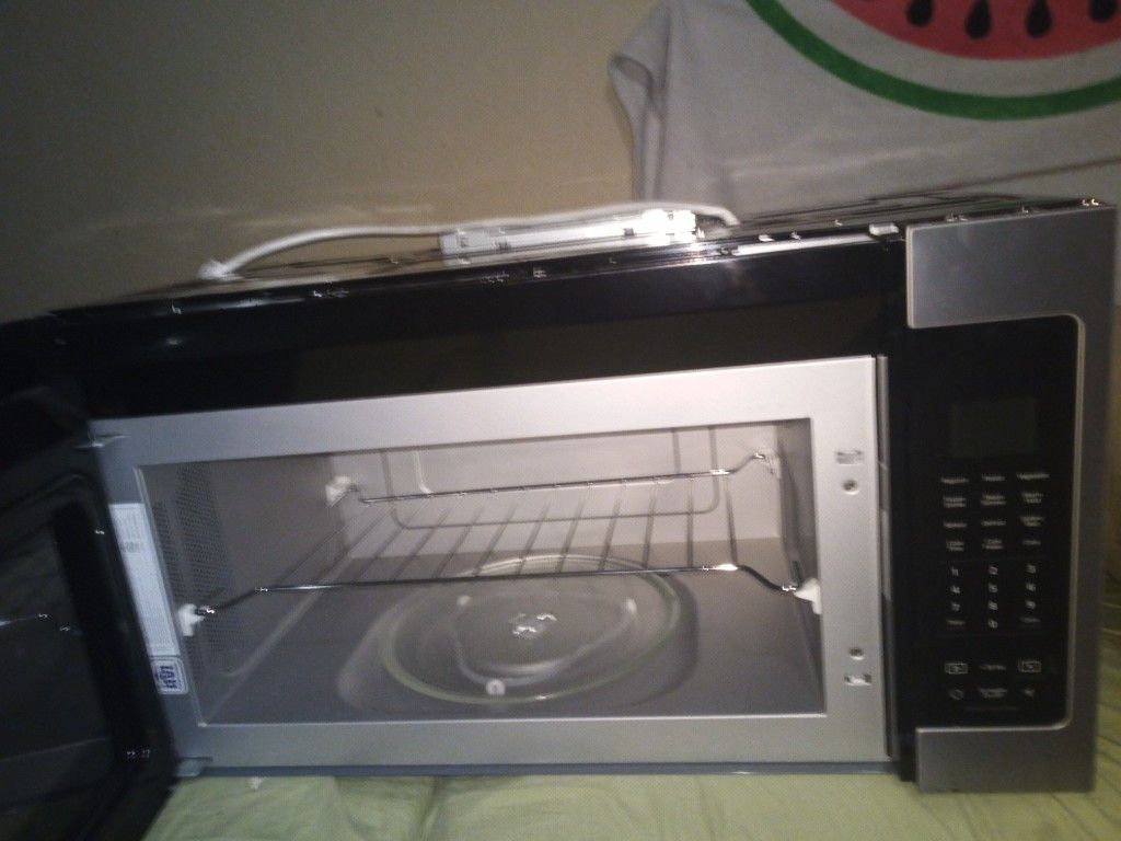 Whirlpool Microwave Never Used In Good Condition No Box 