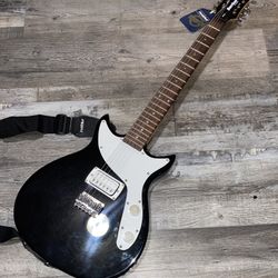 First Act me-415 Black Guitar w/ carrying bag