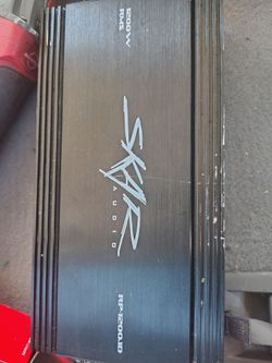 Skar audio 1200 watt RMS bass amp with knob