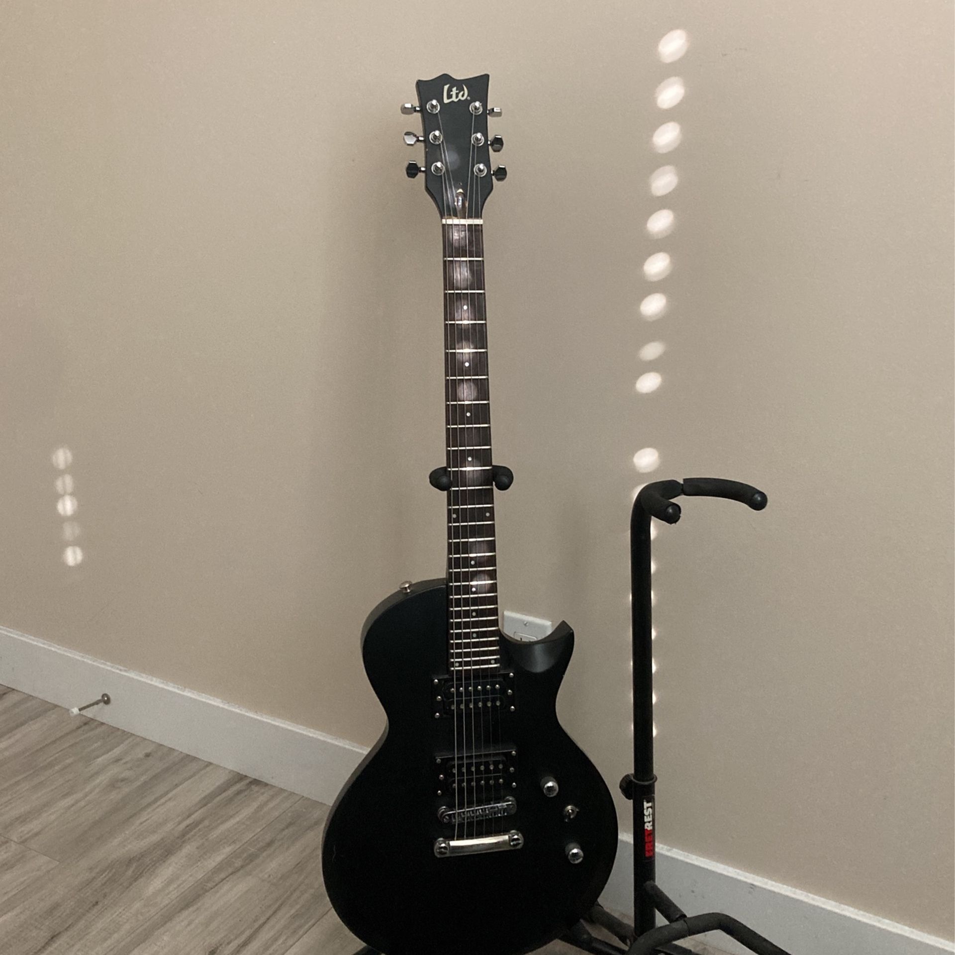 Guitar 