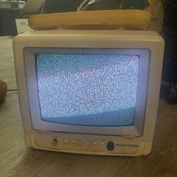 Philips 9" TV Television PR0920X101 Small Retro Gaming White 