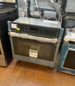  Built in Single wall ov en G E appliances 30 inch wide stainless steel