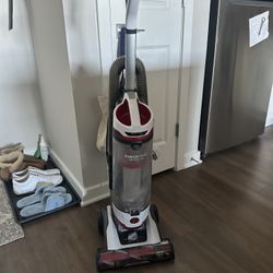 MOVING SALE! Lots of Housewares And Furniture For Sale! 