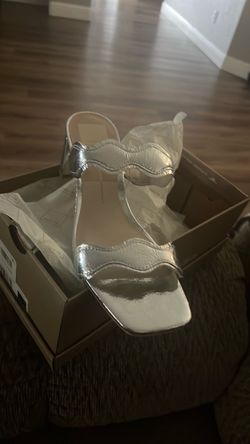 Shoe / women silver heel
