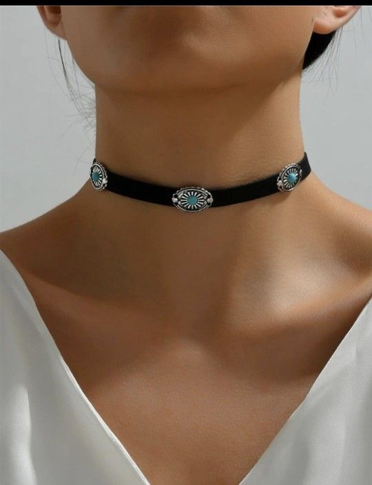 Chokers 