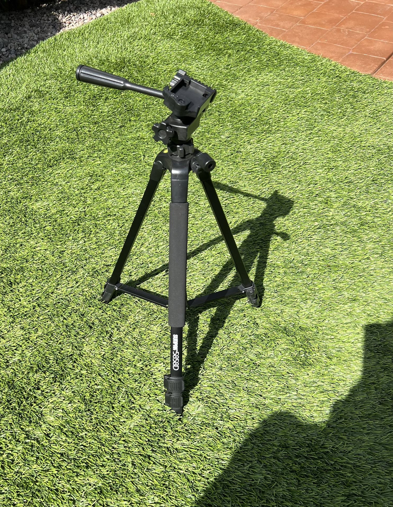 SUNPAK 5858d Photo/Video Tripod, Black (620-585)
