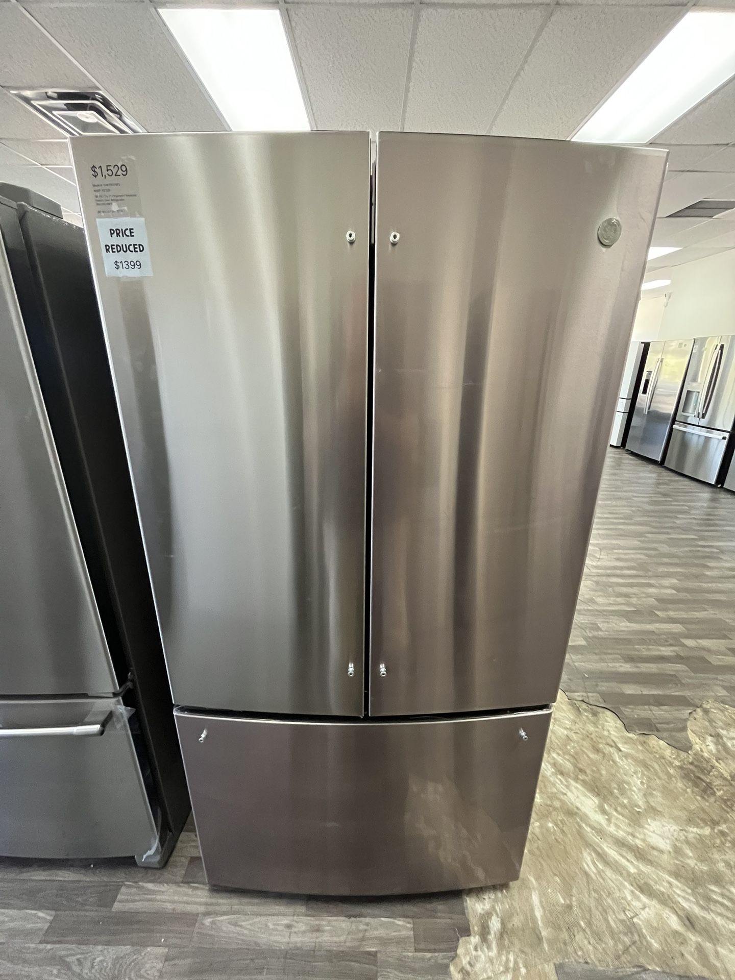36”W French Door GE Fridge, Open Box, Minor Cosmetic Wear, One Yr Warranty Included $1399
