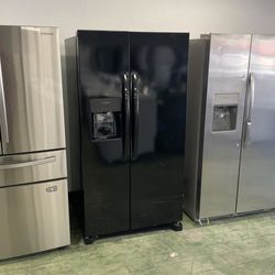 Black Frigidaire Side By Side Refrigerator 7W