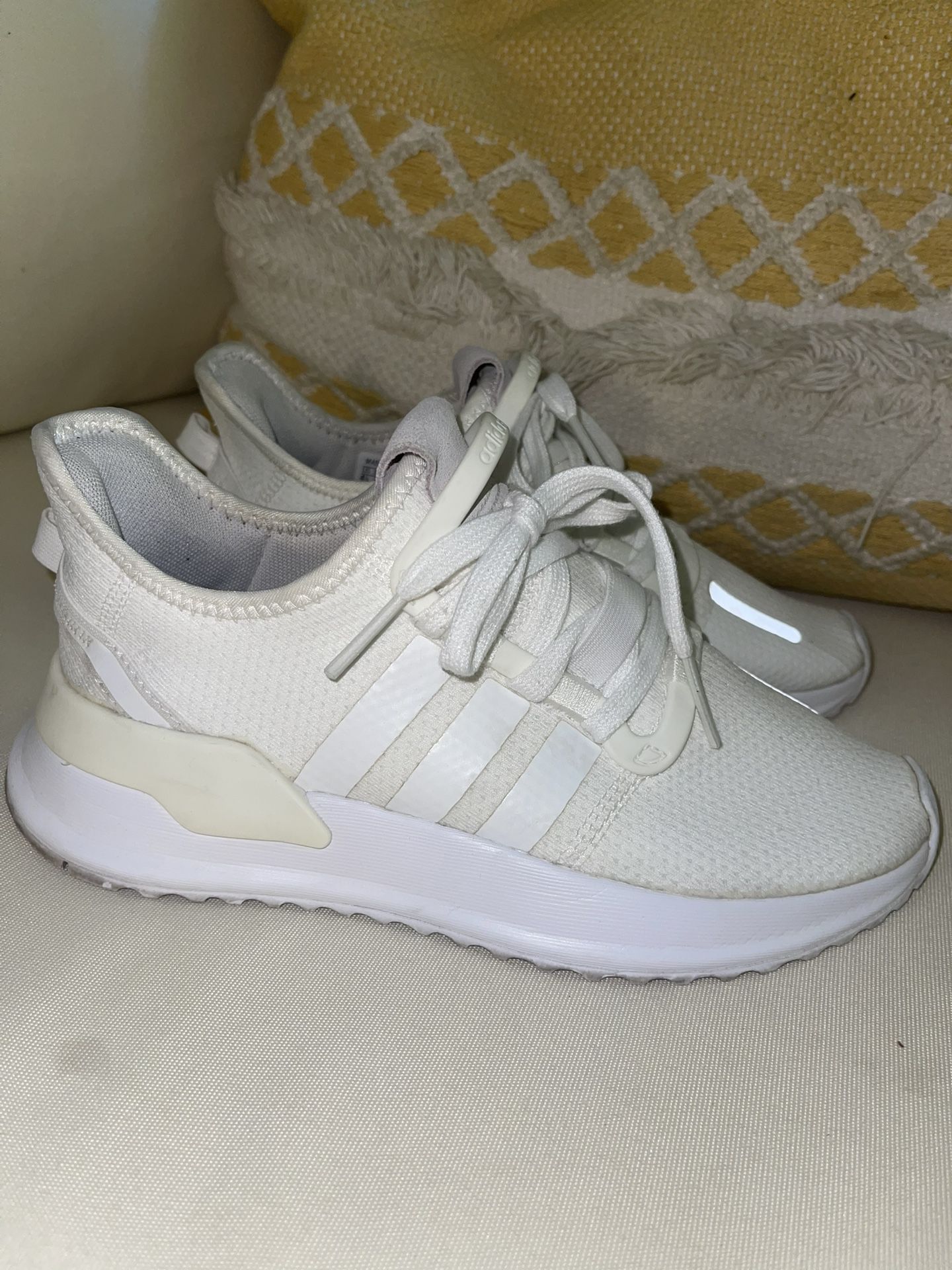 Adidas Size 4 .5