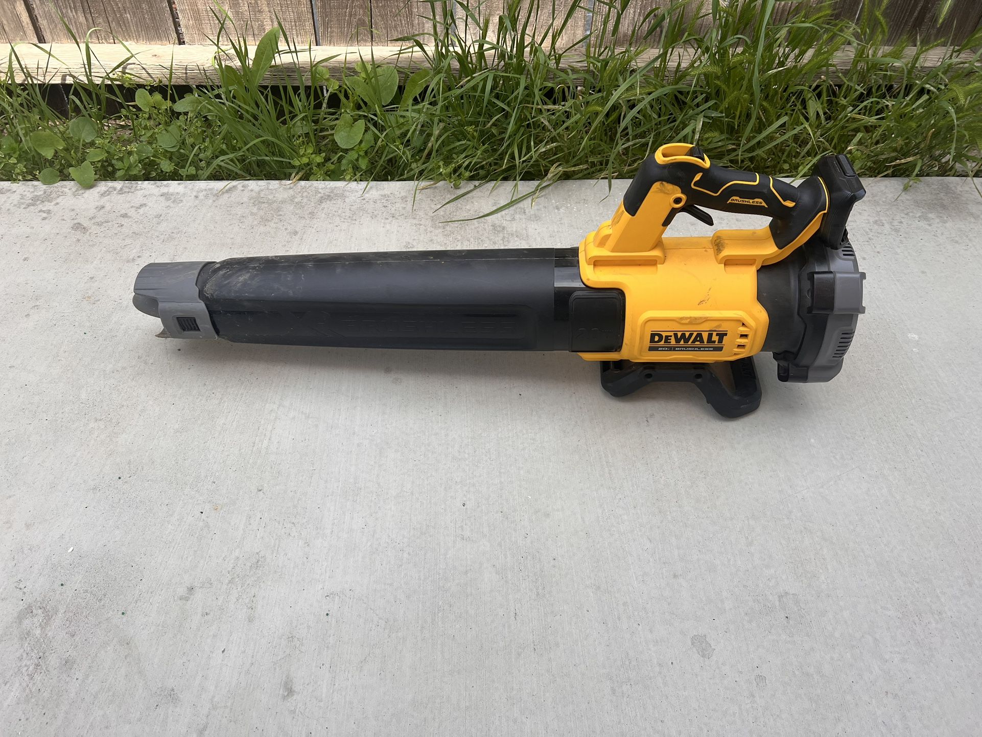 DeWalt Leaf Blower - Tool Only