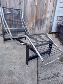 Italian Metal Chrome Mid-Century Chaise Lounge Chair (Made In Italy)