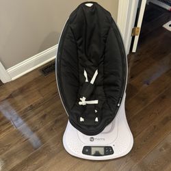  The MamaRoo® Multi-Motion Baby Swing