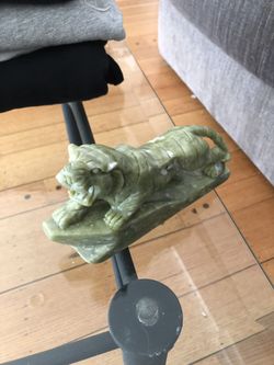 Jade tiger statue