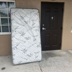   Mattresses: twin, full , queen regular ,  Colchon Nuevo Colchones plush or pillow top available cama bed mattress 