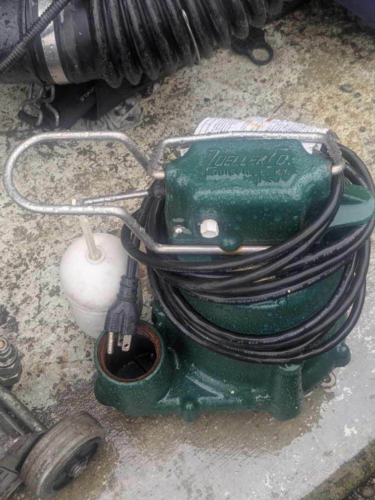 Submersible Water Pump