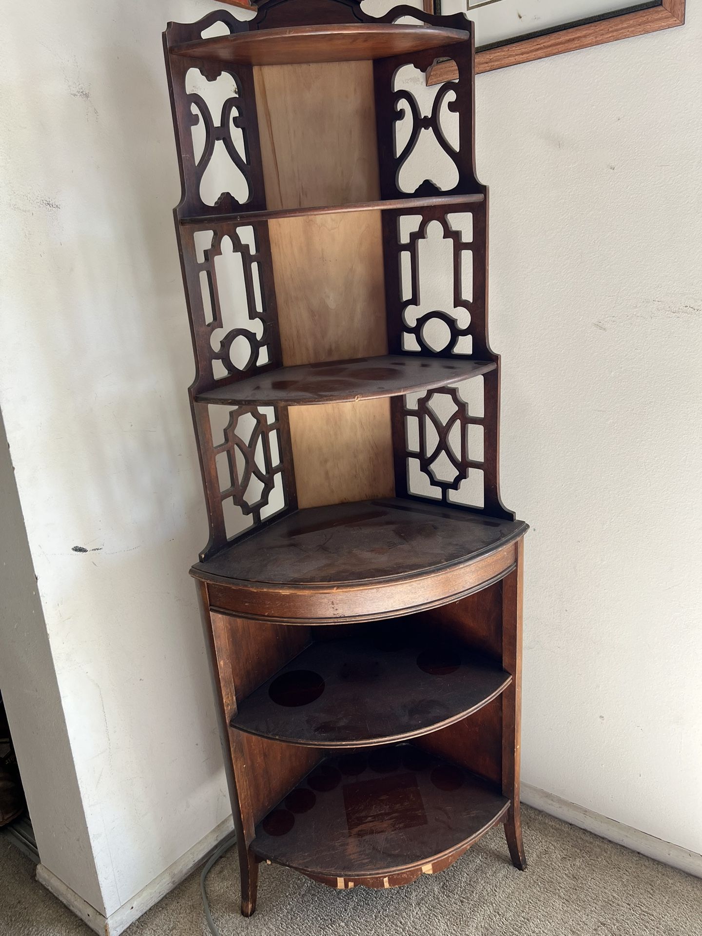 Corner Table