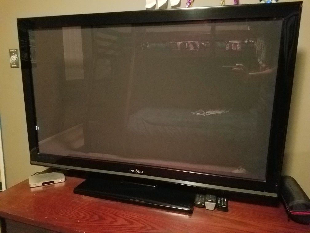 Insignia 50 inch TV / 1080p / 600Hz / Plasma HDTV for Sale in