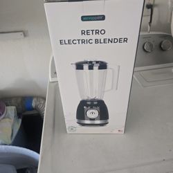 SERVAPETTIT ELECTRIC BLENDER.