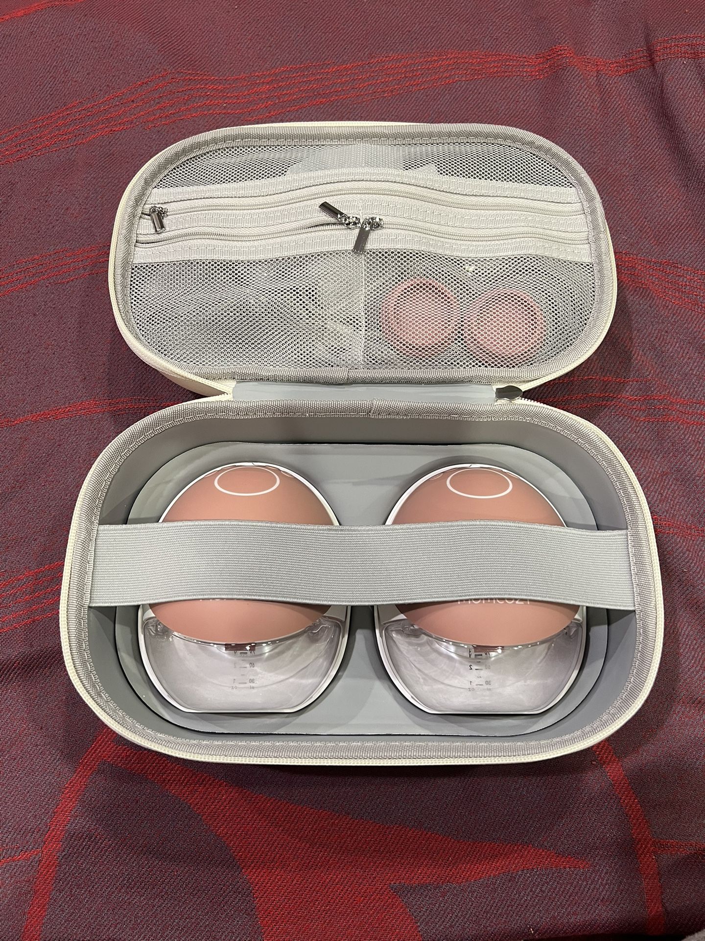 Momcozy m9 Breast pump 