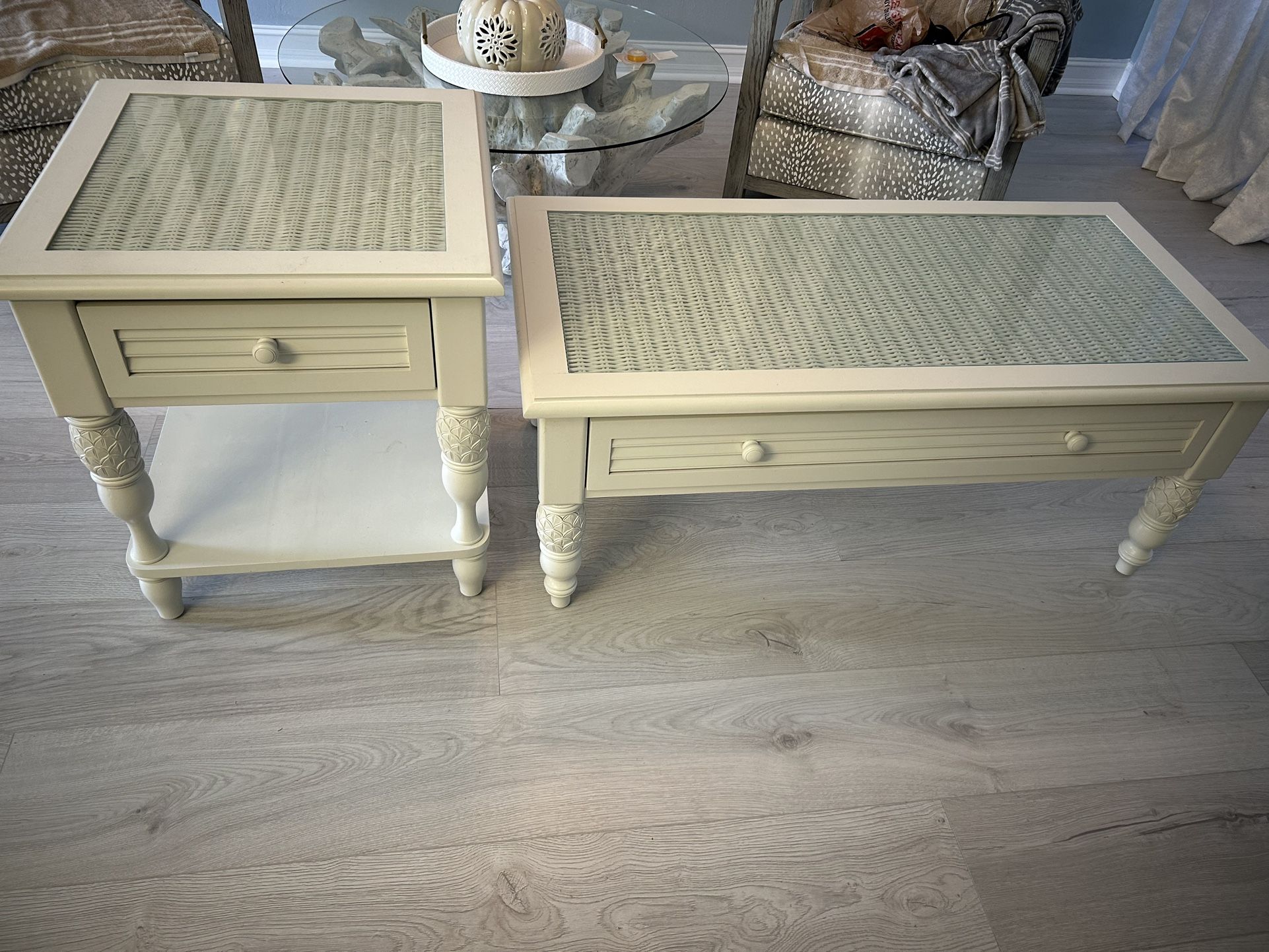 White Coffee And End Table
