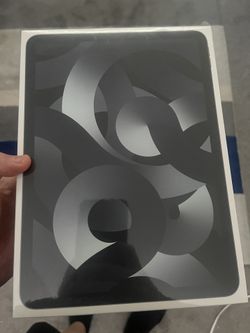Brands New IPad Air 5th Generation 256gb WiFi And Cellular 
