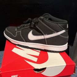 120 Obo New Size 10.5 And 11 Nike Dunk Mid 