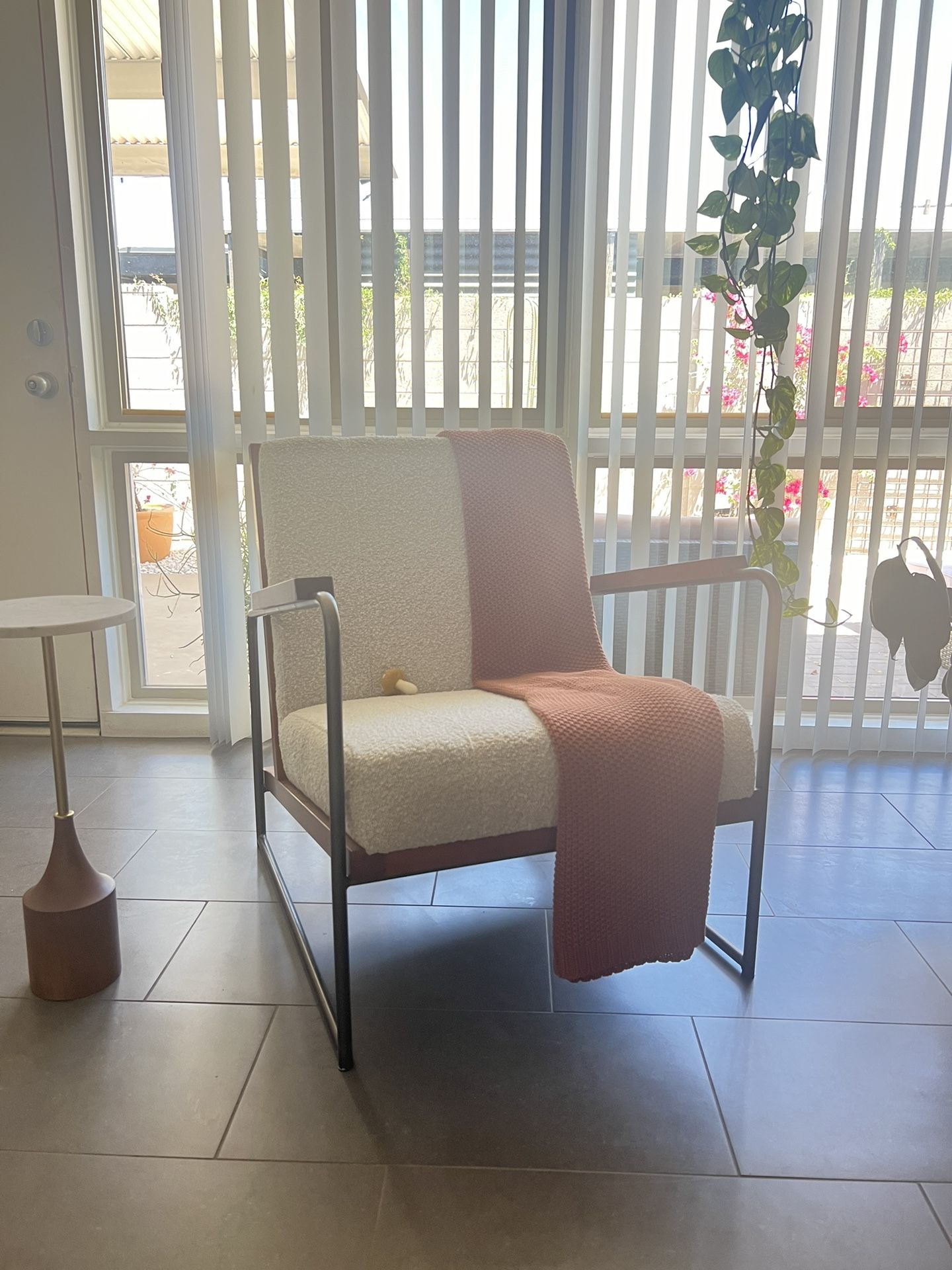 Midcentury Modern Chair (Make Me An Offer)