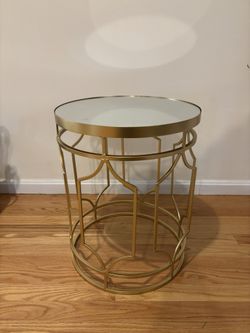 Glass-Top Round End Table 