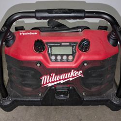 Milwaukee Job Site Radio  & Commercial 200-ft Fish Tape