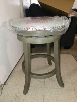 Swivel counter stool