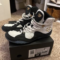 Size 10 Rudis Wrestling Shoes