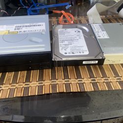 Lot of 3 computer components   LG GDR-H10N DVD-ROM SATA Dsktp Drv/  seagate 9BD131-034 hard drive    HRD DRV DF354H068C Floppy  With cables 