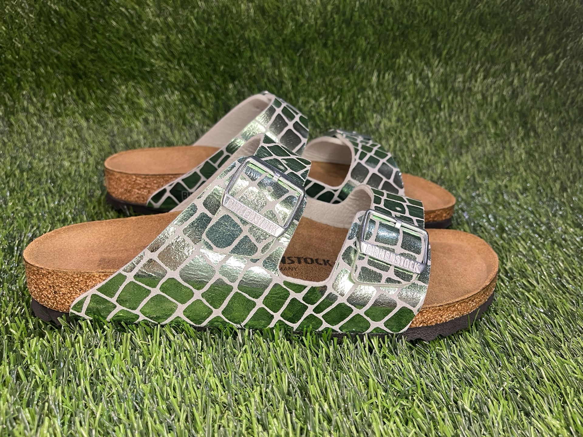 Birkenstock Arizona gator Gleam Women’s 10