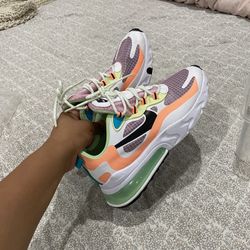 Women’s Nike Size  6 1/2