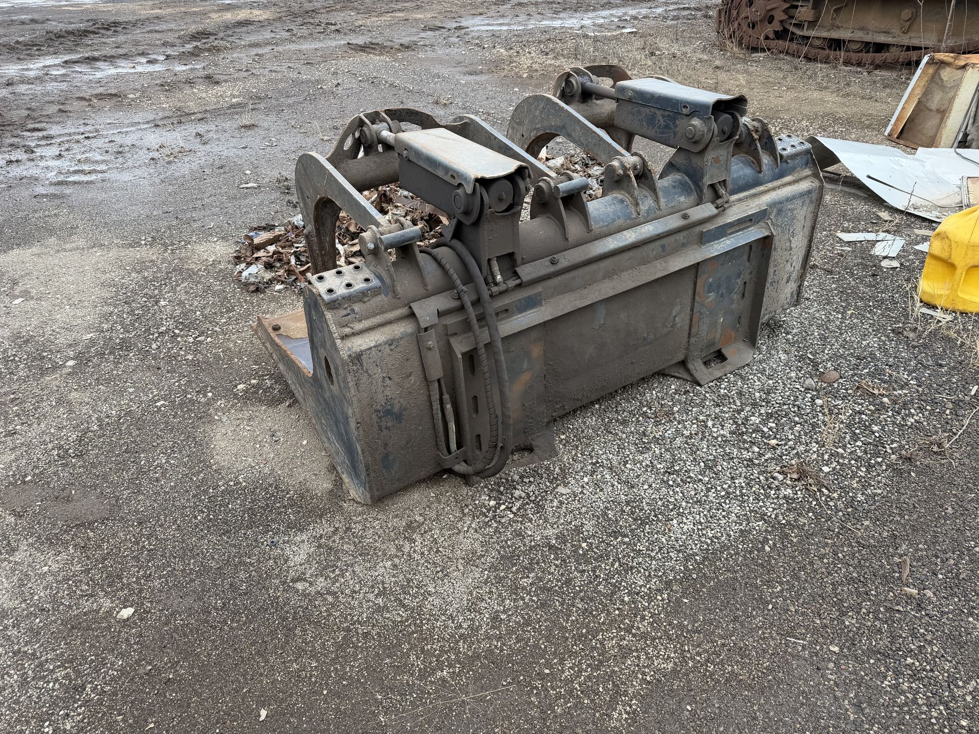 66” Bobcat grapple bucket