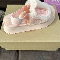 Size 7 UGG Slippers 