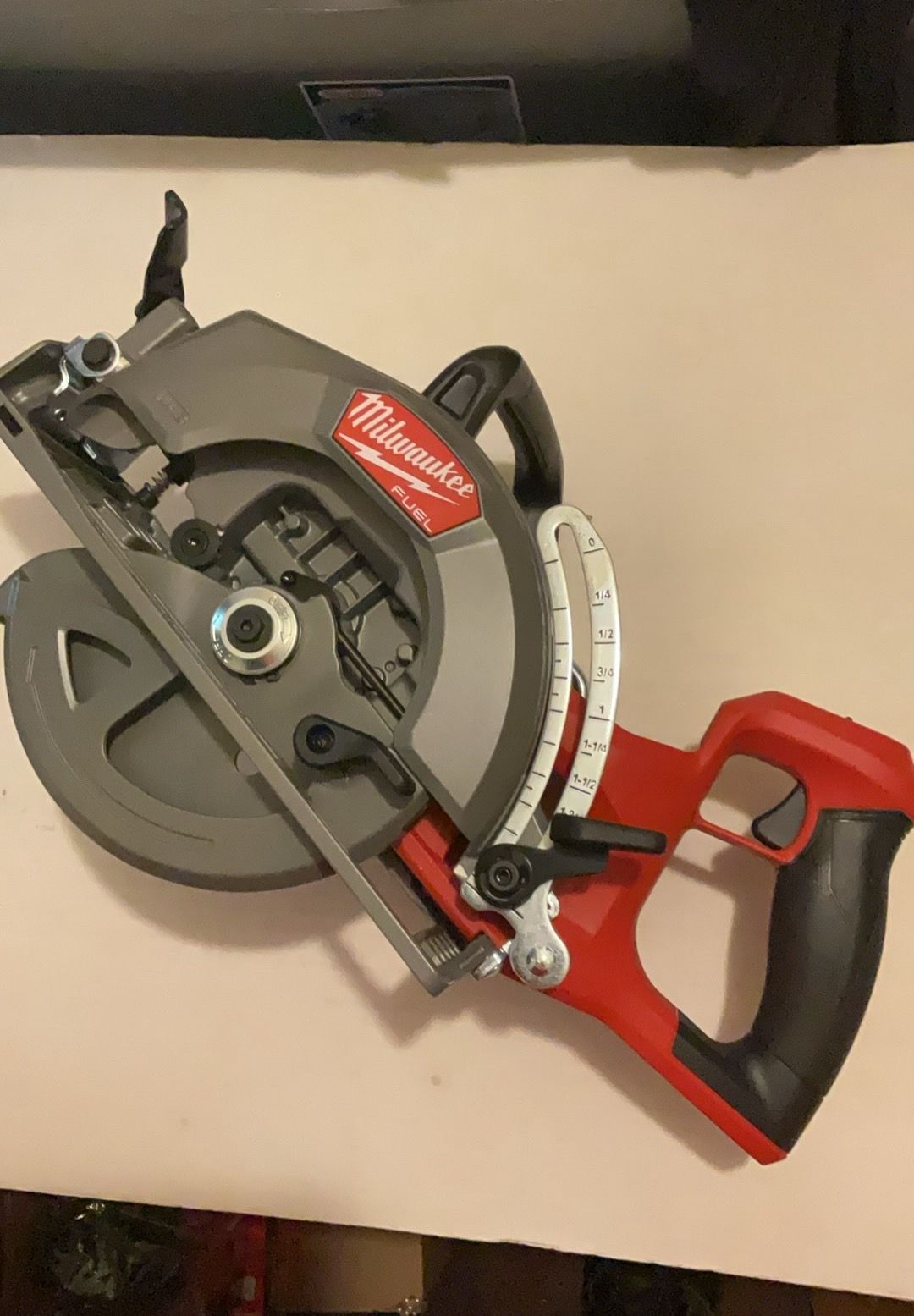 Brand New Milwaukee M18 Fuel Brushless 7-1/4” Rear Handle Circular Saw. 290 Firm on Price. 290 Firme en Precio.