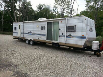 2004 Innsbruck supreme by gulf stream 39 ft camper