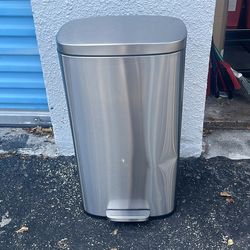Silver aluminum garbage can - never used