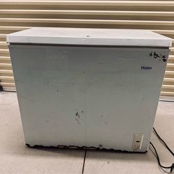 Haier Chest Freezer 7.1 Cu Ft Working Garage Freezer