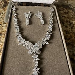 Nolan Miller Necklace And Earring Set