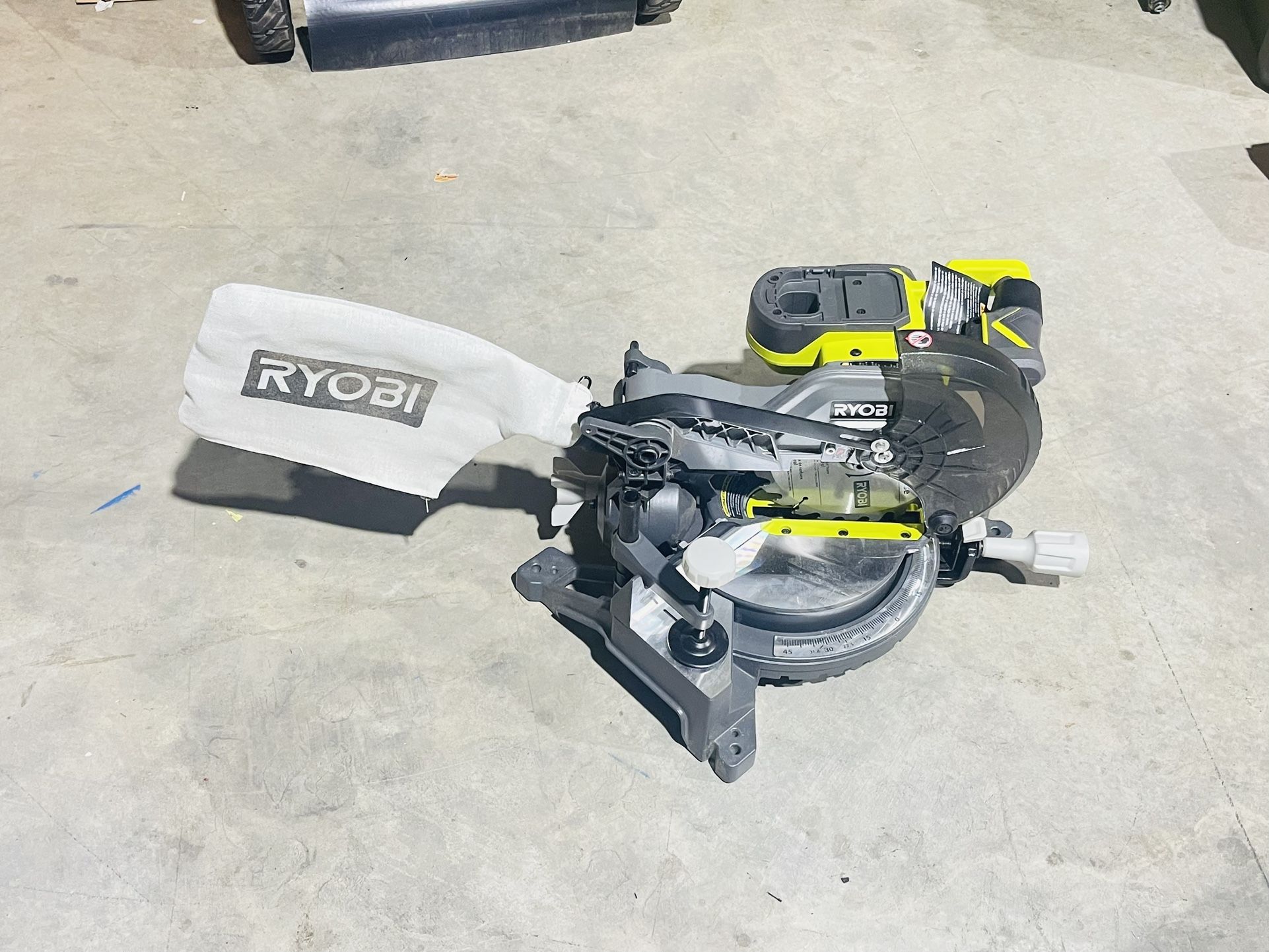 RYOBI ONE+ 18V Cordless 7-1/4 in. Compound Miter Saw (Tool Only)