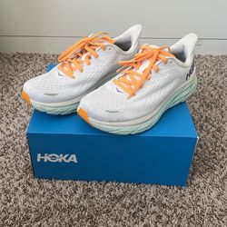HOKA W Clifton 8 Wide (Used)