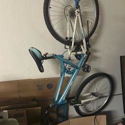 26" Huffy Women's Trail Runner Mountain Bike