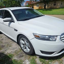 2013 Ford Taurus
