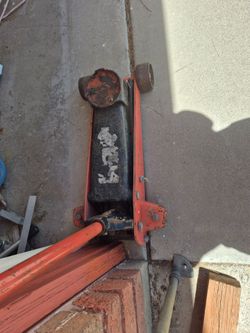 Heavy-Duty Hydraulic Floor Jack – Works Great – Garage Shop Jack
